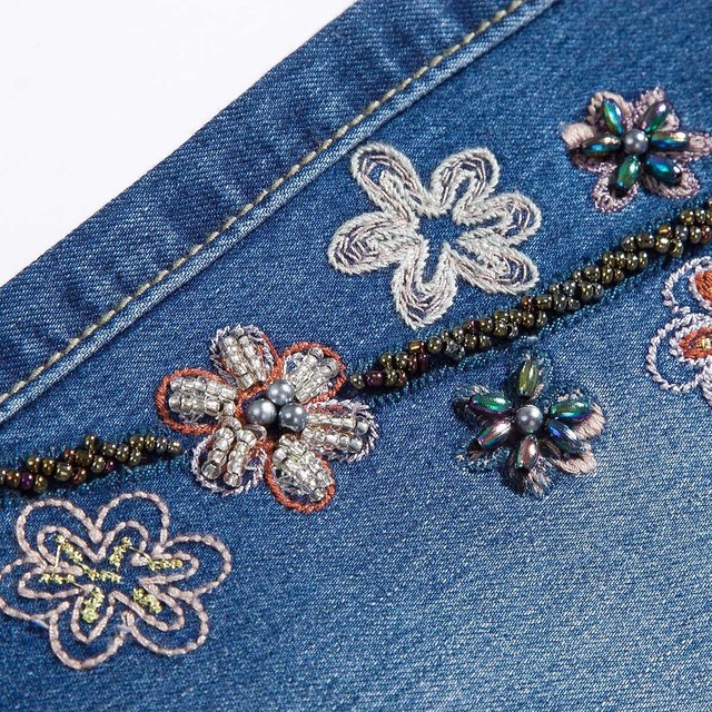New mid-waist self-cultivation pearl embroidered jeans for women